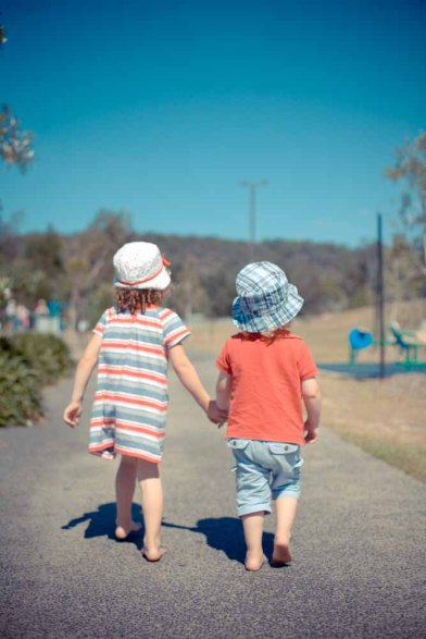 Who doesn't love to see sibs who love each other